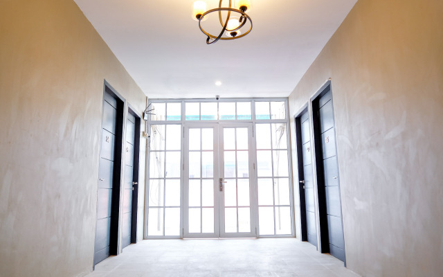 Graceland Inn Batam RedPartner