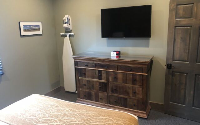 The Roosevelt Hotel - Yellowstone