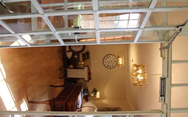 Abbotsford House Guest House