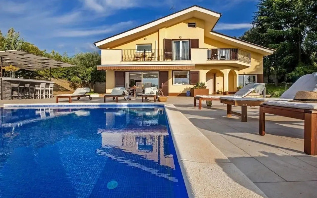 Valalta FKK Naturist Camping