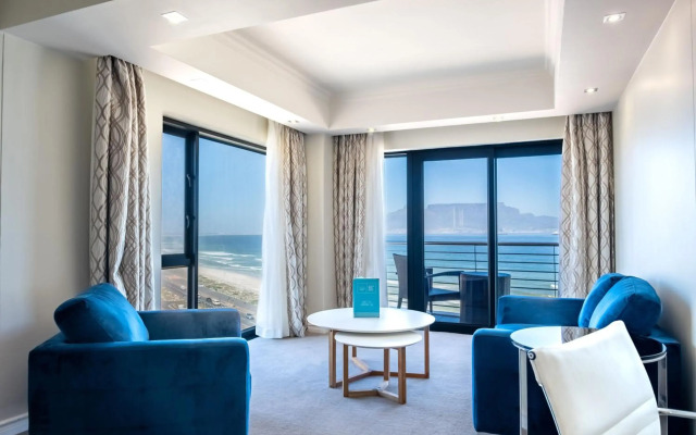 Blaauwberg Beach Hotel