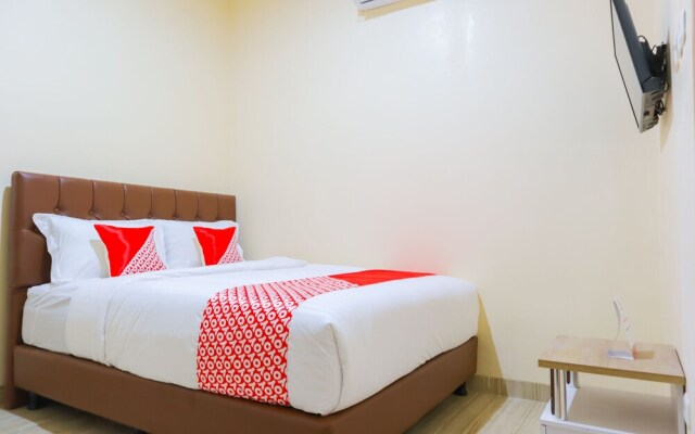 Kr Bulan by OYO Rooms