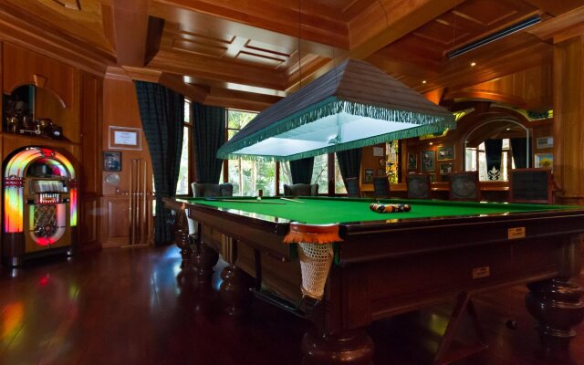 Apogee Boutique Hotel & Spa