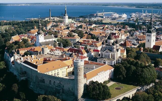 Tallinn Luxury Apartments with sauna and old town view