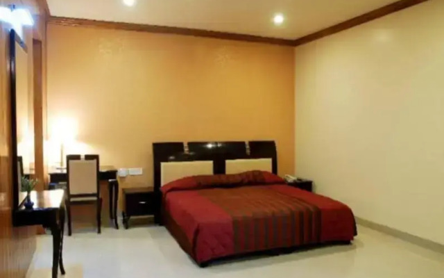 Pink Pearl and Fun City Hotel