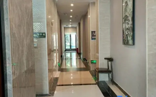 Xingyi Qiaofu Hotel
