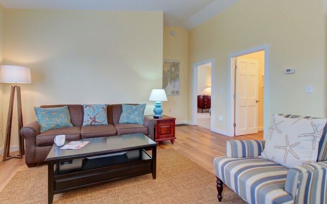 The Summit Boathouse