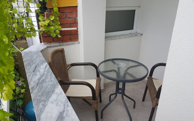 Kojic Apartments