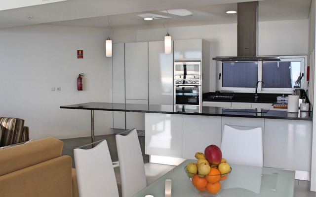Modern cliff-top villa, panoramic sea-views, A/C, heated pool | Cliffscape