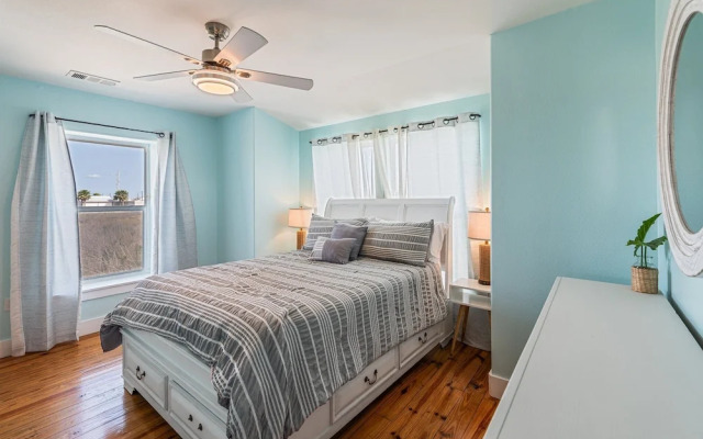 Paradise Azul - Golf Cart, Shuffleboard!