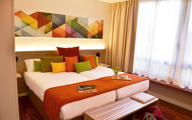 Escuela Santa Cruz Hotel