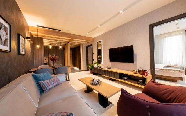 Woodside Residence 325