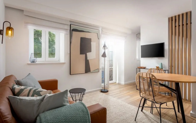 Downtown Oak Duplex