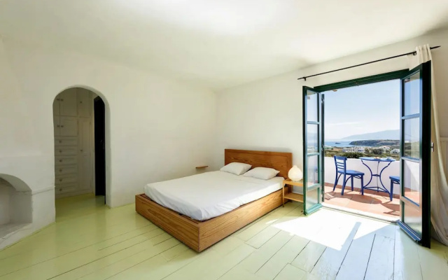 Traditional Villa 5 Mins on Foot From the Beach