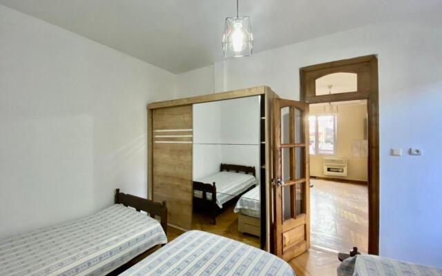 Nargo'S House 2 Floor