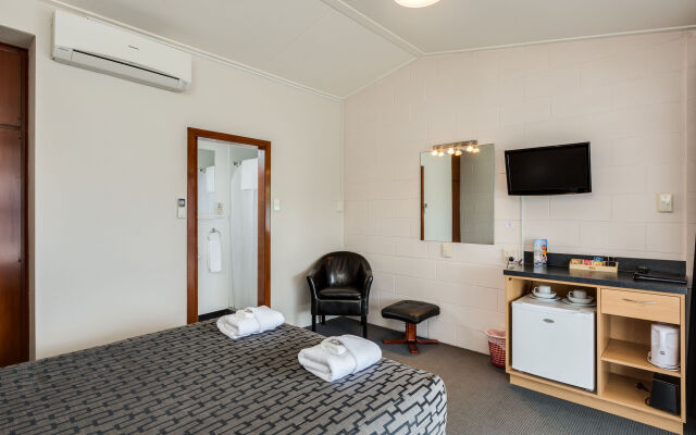 Ocean Beach Hotel