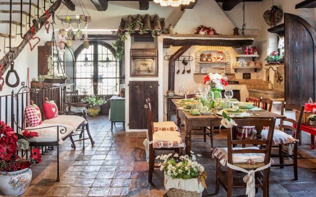 Rose Tower 6 2 in Rome