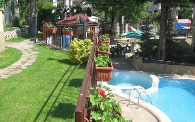 Greenway Club Holiday Village