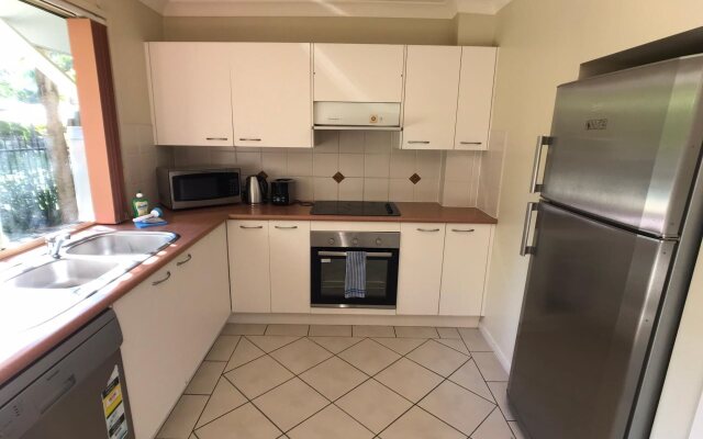 Byron Lakeside Holiday Apartments