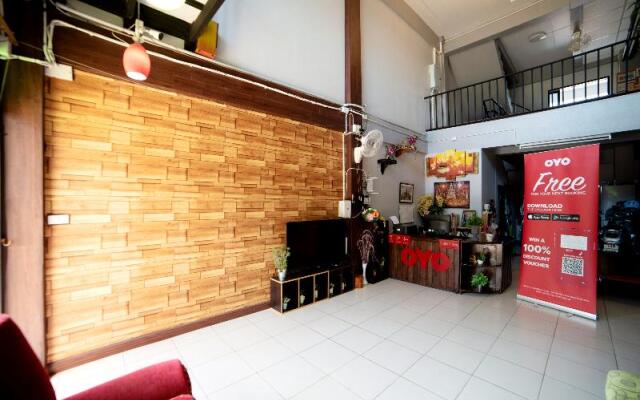 OYO 465 Krung Kao Traveller Lodge (Vaccinated Staff)