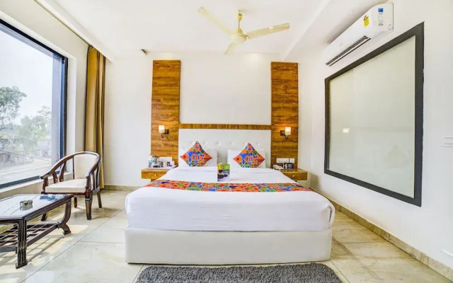 FabHotel Three Palms