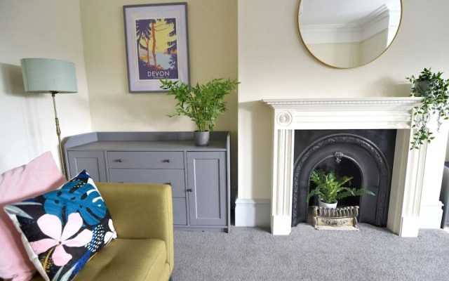 7 Seafield Road