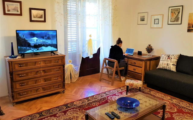 Noemi City Apartments