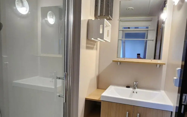 Swanky Mobile Home in Saint Jean de Monts Near Seabeach