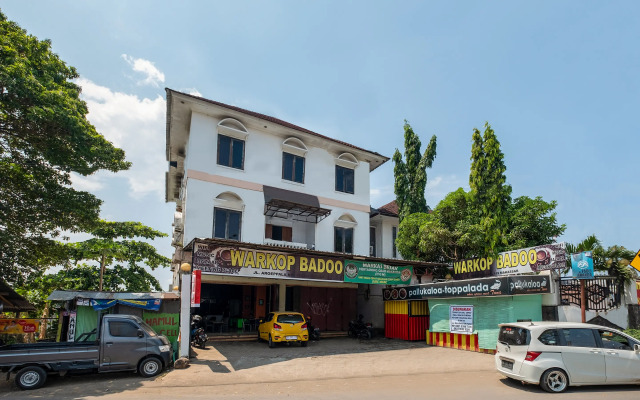 OYO 1906 Zhafira Guest House Syariah