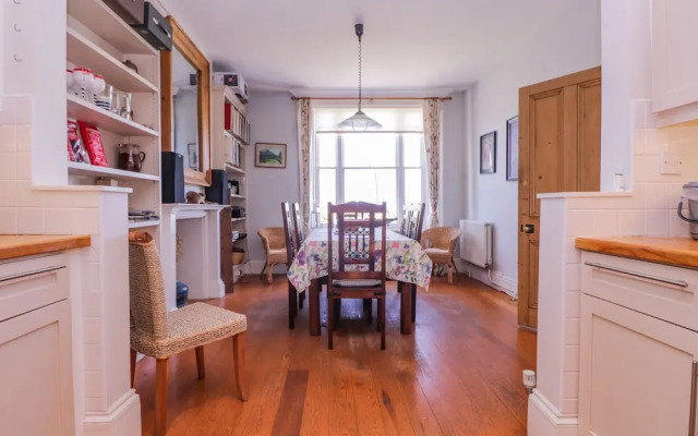 6 Gloster Terrace