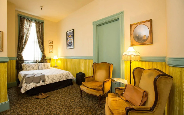HI Sacramento Hostel