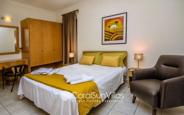 Exceptional Large Villa, Free Heated Pool 1 NOV - 15 Jan, Privacy,prime Location