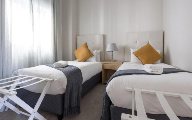 Axis Luxury Apartments  by Century City Hotels