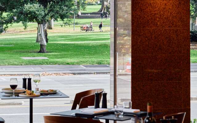 Radisson on Flagstaff Gardens Melbourne