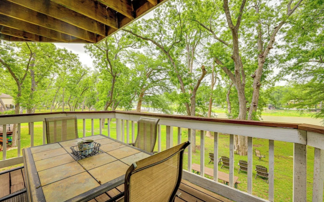 Waterfront Seguin Lake House Near Downtown