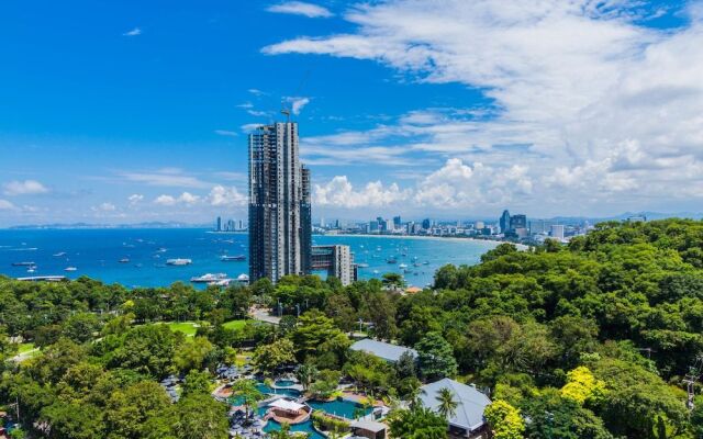 The Point Pratumnak by PSR ASIA