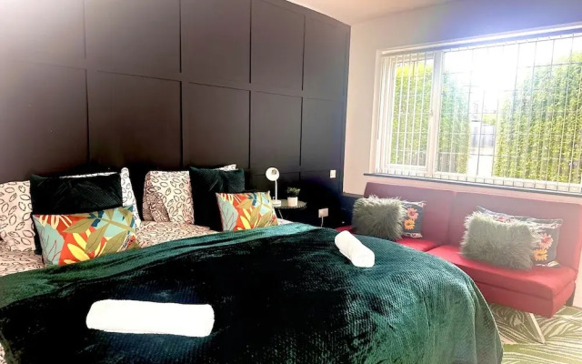 The Annexe, 25 Gorsehill Road