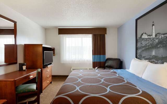 Super 8 by Wyndham Portland ME