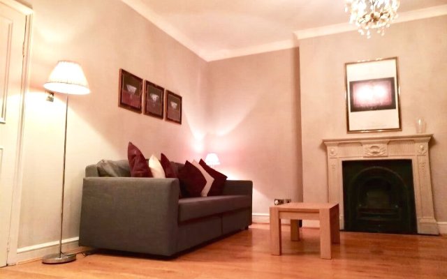 2 Bed Earls Court Hfs14