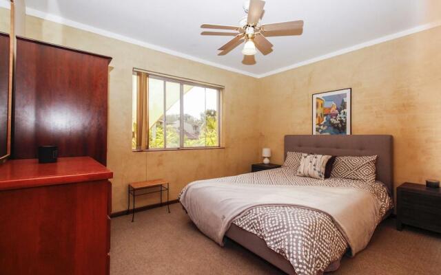 Mosman Beach Apartments