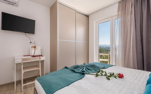 Nice Apartment in Opatija With Wifi and 3 Bedrooms