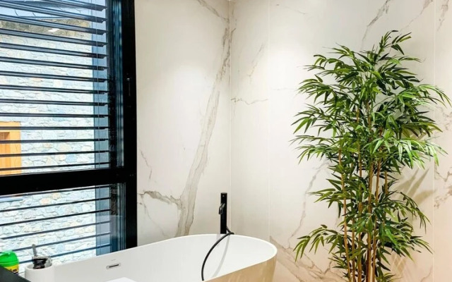 Llac Blau Luxury Apartment With Jacuzzi