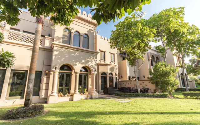 The Palm Jumeirah Villas - Frond A