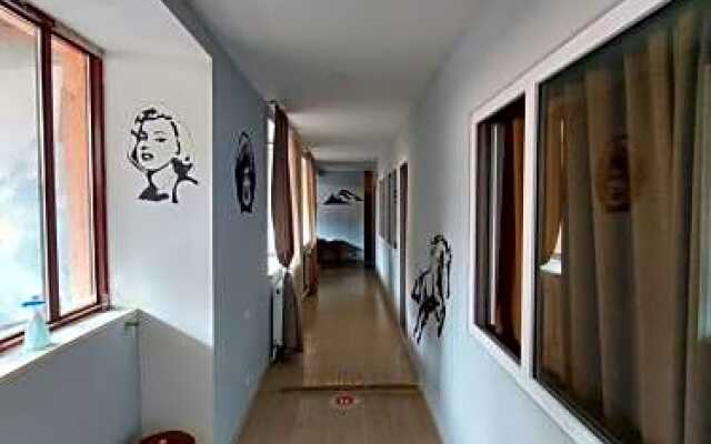 Lostinn Kazbegi Hostel In the center of Kazbegi
