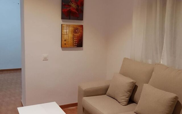 Apartment With 2 Bedrooms in Sevilla, With Wifi