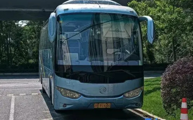 Waiting Hotel (Luoshan Road , Pudong New Area, Shanghai)