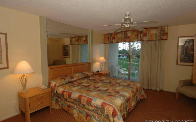 WorldMark Palm Springs - Plaza Resort and Spa