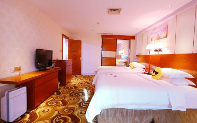 Victoria Hotels