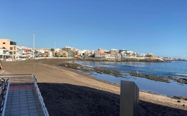 Salinetas Blue Surf House