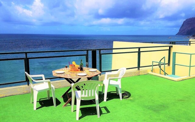 Apartment With 3 Bedrooms in Funchal, With Wonderful sea View, Shared Pool, Furnished Terrace - 50 m From the Beach